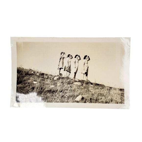 Vtg Ladies Posing on Hill Summertime Original Monochrome Photography Found - Picture 1 of 4